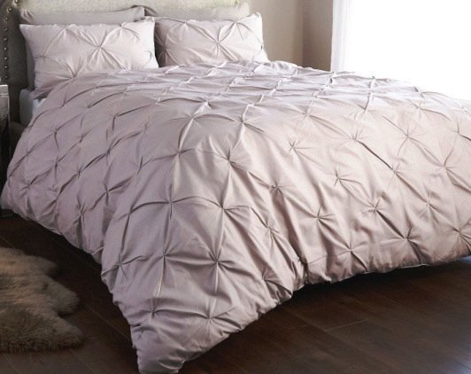 Ahmad Fiaz Textiles duvet pintuck